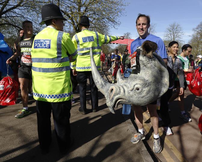 La goliardia non manca: in gara anche un rinoceronte? Reuters